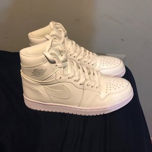 Brand New Nike Jordan 1 Mid